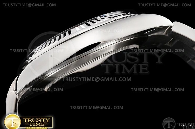 1102 ComfortFit R2DJ0257A – DJ2 41mm 658